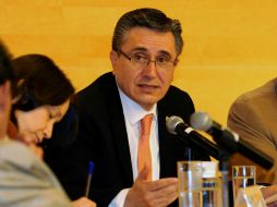 Luis Raúl González detalla que pidieron el documento a la Sedena para poder analizarlo. SUN / Cortesía