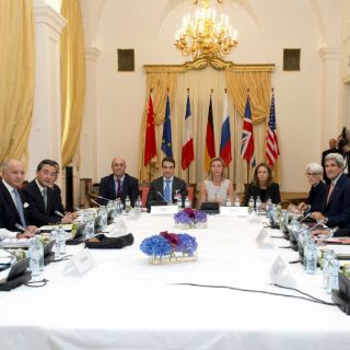 EU anuncia nuevo plazo para acuerdo con Irán sobre plan nuclear