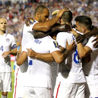EU debuta en la Copa Oro con victoria
