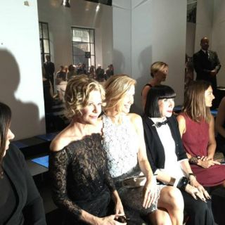 Meg Ryan 'estrena rostro' en la París Fashion Week