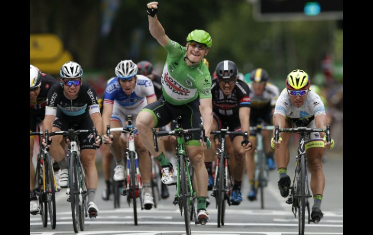 El 'gorila de Rostock', de 32 años, sumó así su octavo triunfo en al Grande Boucle. EFE / K. Ludbrook