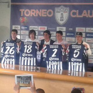 Pachuca presenta a sus nuevos refuerzos
