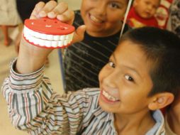 Si el cepillado se hace de manera eficiente, con tres veces al día, después de cada alimento, es suficiente. AP / ARCHIVO