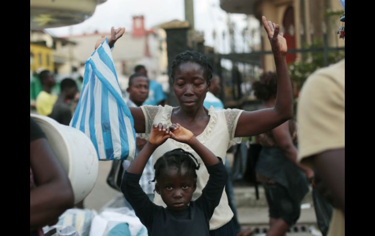 Debido a la falta de cuidados y tratamientos médicos, la mortalidad de mujeres durante el embarazo o el parto podría aumentar. AP / ARCHIVO
