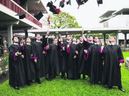 A festejar. La escuela celebró a los mejores estudiantes. EL INFORMADOR / P. Franco