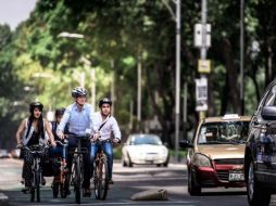 El aspirante a la presidencia nacional del PAN hizo un recorrido en bicicleta en la delegación Cuauhtémoc. TWITTER / @RicardoAnayaC