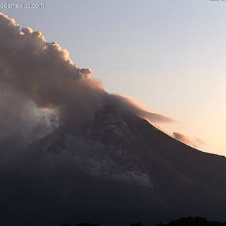 Activan protocolos por actividad permanente de Volcán de Colima