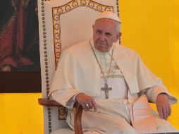 Francisco agradece el trato de los bolivianos y pide a la madre de la noble nación que vele por su pueblo. AFP / V. Pinto