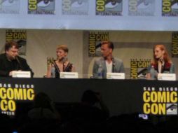 Mia Wasikowska, Tom Hiddleston y Jessica Chastain, junto a Guillermo del Toro, presentes en el panel en San Diego. EL INFORMADOR / J. Alcaraz