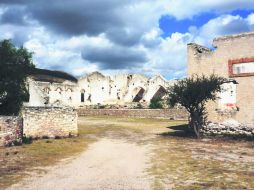 En 1966 la lente del maestro Gabriel Figueroa llegó a este Pueblo Mágico para rodar la cinta de drama y fantasía 'Pedro Páramo'. ESPECIAL / EME Media