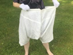 Según la casa de subastas, las prendas de la reina Victoria a menudo acabaron en manos de miembros de su servicio. EFE /