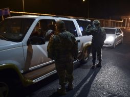 Fuerzas federales arribaron durante la madrugada al penal de Alomoloya para reforzar la seguridad. AFP / Y. CORTÉZ