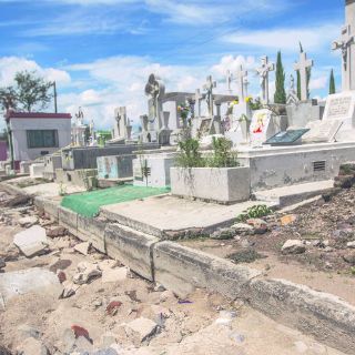 'El panteoncito', un lugar del Cementerio Guadalajara tomado por los vándalos