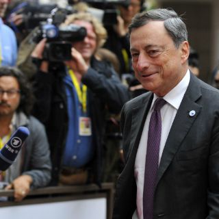 El BCE deja en máximo de asistencia financiera a Grecia