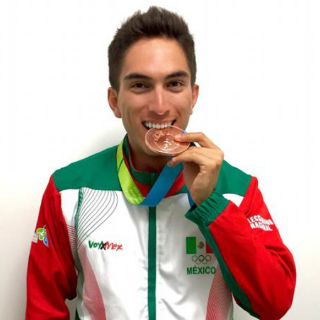 Patinador Jorge Martínez logra su segundo bronce