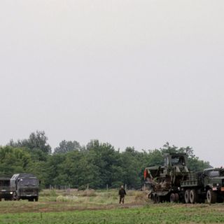 Hungría comienza la construcción de valla contra inmigrantes