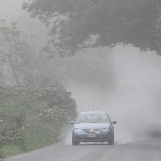 Analizan ceniza de Volcán El Colima para saber efectos en la salud
