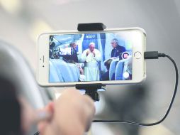 PASILLO DEL AVIÓN PAPAL.El Pontífice, durante la conferencia de prensa de una hora en pleno vuelo al culminar su periplo por Sudamérica AFP /