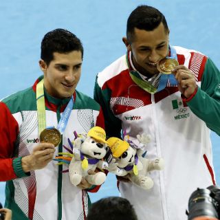 México domina la fosa de clavados en Toronto
