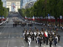 El grupo de militares mexicanos durante el desfile militar de la Fiesta Nacional de Francia. AFP / A. Jocard