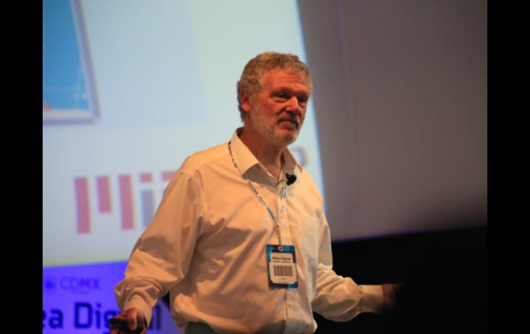 El tecnólogo Walter Bender se presentó este martes en Aldea Digital. ESPECIAL /