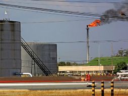 Se calcula que máximo 10 empresas oferten y hagan ofertas reales. AFP / ARCHIVO