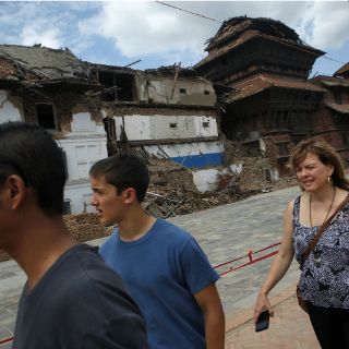 Nepal pide levantar advertencias a viajeros tras terremoto
