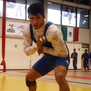 Juan Escobar rescata bronce para México