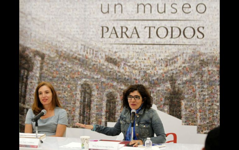 Laura Ayala y Maribel Arteaga, del Museo de las Artes, se muestran 'orgullosas' por la consolidación del espacio museográfico. EL INFORMADOR / A. Camacho