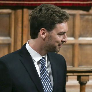 Popovich entrenará y los Gasol jugarán en África