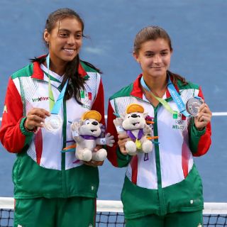 México gana plata en dobles de tenis femenil