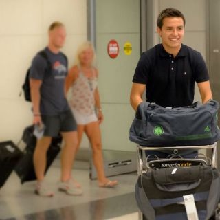 'Cubo' Torres cruza la frontera con una sonrisa