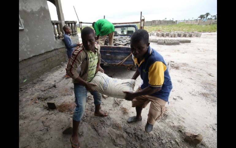 El país experimenta una rápida reconstrucción tras el brote de ébola en los últimos dos años. EFE / A. Jallanzo