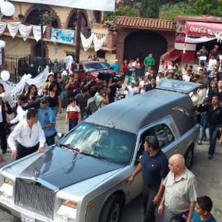Joan Sebastian es sepultado en Juliantla