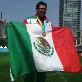 Luis Álvarez, campeón de tiro con arco en Toronto 2015