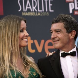 Nominados llegan a la alfombra roja de los Premios Platino