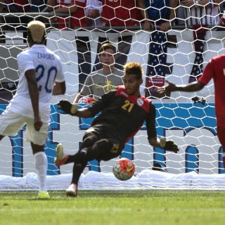 EU avanza con autoridad a semifinales de la Copa Oro