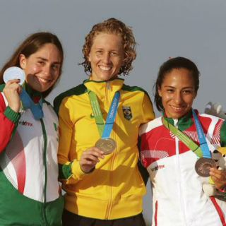 Mexicanas logran plata y bronce en pentatlón moderno