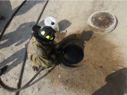 La tubería subterránea que causó la fuga, fue corregida y los vecinos pudieron volver a sus viviendas dos horas y media después. EL INFORMADOR / ARCHIVO