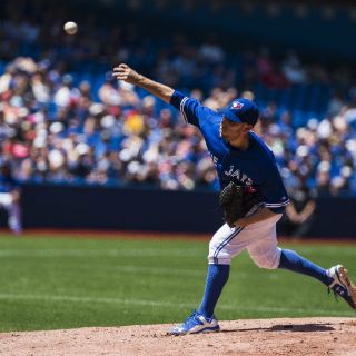 Dupla Estrada-Osuna guia a Toronto al triunfo