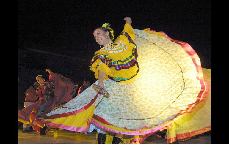 El Ballet Folclórico de la UDG ofrecerá un espectáculo de danza y zapateado los domingos. EL INFORMADOR / ARCHIVO