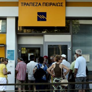 Grecia paga parte de sus deudas