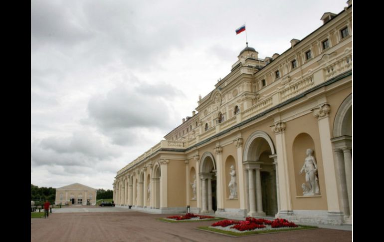Putin presenciará el sorteo de las eliminatorias de la Copa del Mundo en el Palacio de Constantino, en San Petesburgo. EFE / ARCHIVO