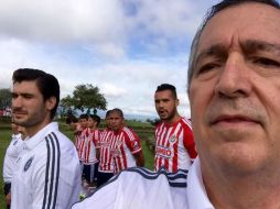 'Los saludo desde un lugar emblemático y místico', escribió el dueño de Chivas en la red social. TWITTER / @jorgevergara