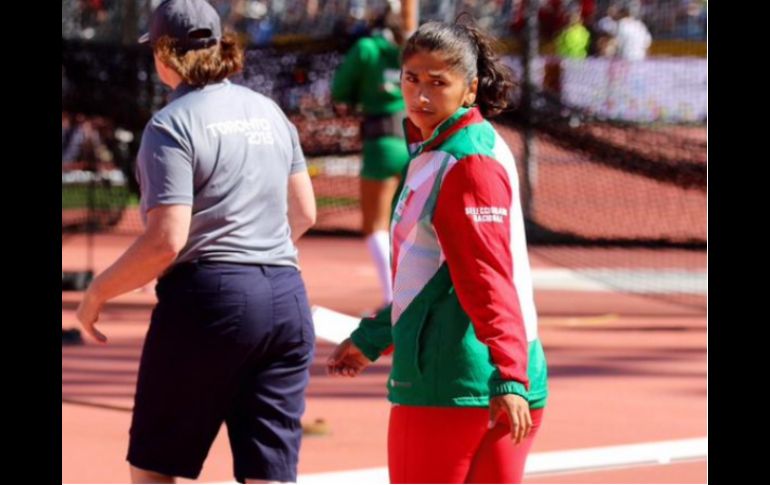 Gómez manifestó que se va triste de no poder llevarse una medalla y una mejor marca. TWITTER / @COM_Mexico