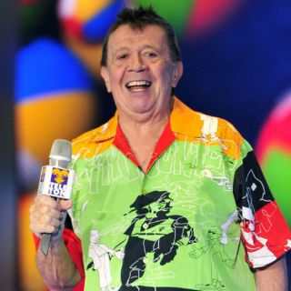 Desmienten supuesta muerte de 'Chabelo'