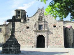BARRIOS TRADICIONALES. En las afueras del Templo de Analco se arregló el jardín y las calles. EL INFORMADOR / R. Tamayo