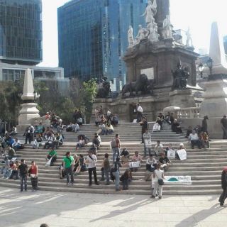 Alistan marcha a Los Pinos; se amplían cierres en Reforma