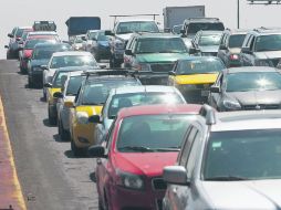 La verificación vehicular va a la baja desde 2012. La Semadet reestructura el programa, pero las nuevas reglas se emitirán hasta 2016. EL INFORMADOR /