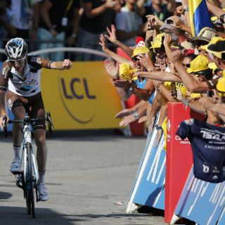 Romain Bardet se impone en los Alpes